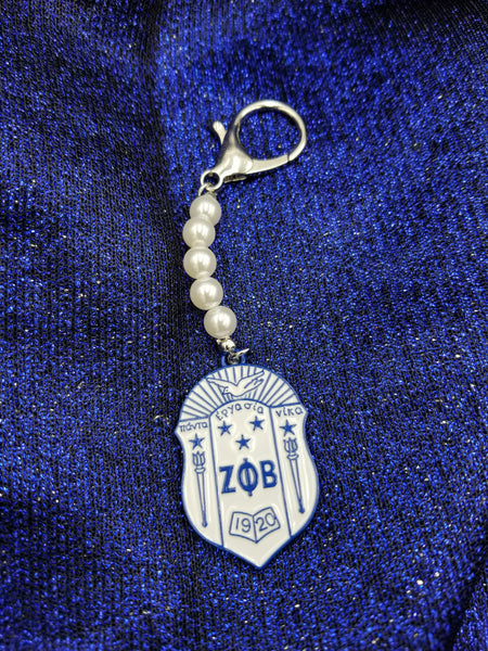 White Shield with 5 pearls keychain / purse charm