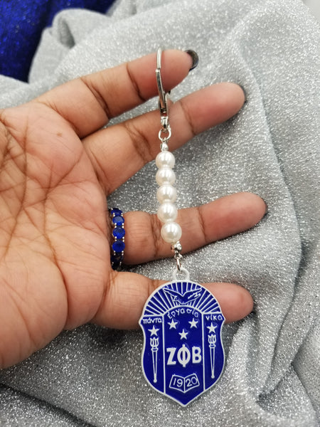 Royal Shield with 5 pearls keychain / purse charm