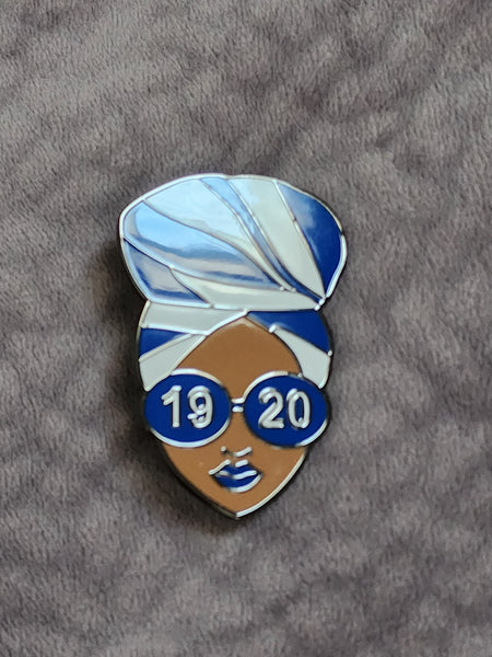 1920 Queen Lapel Pin