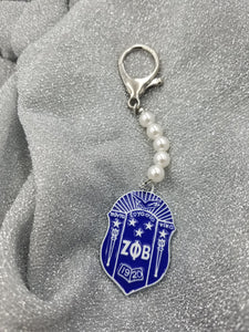 Royal Shield with 5 pearls keychain / purse charm